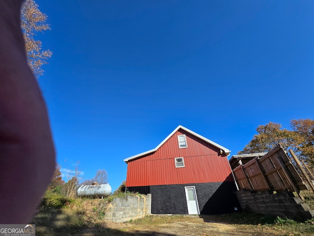 view of outbuilding