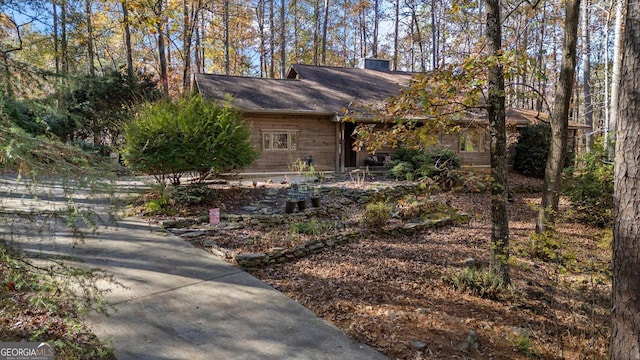 view of front of property