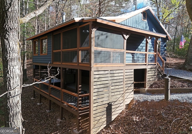 view of outbuilding