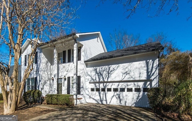 view of front facade with a garage