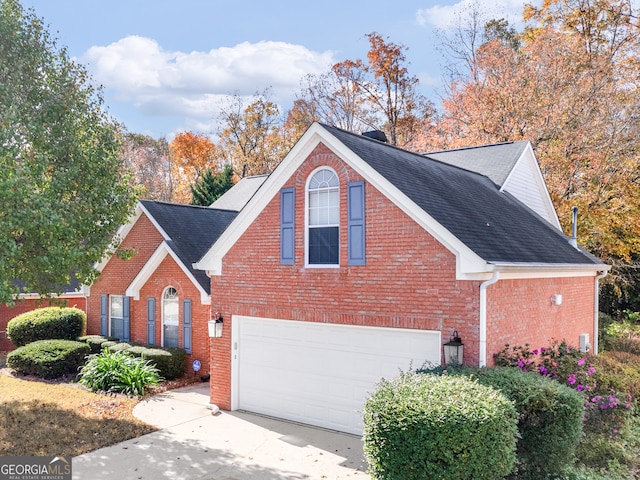 view of front facade with a garage