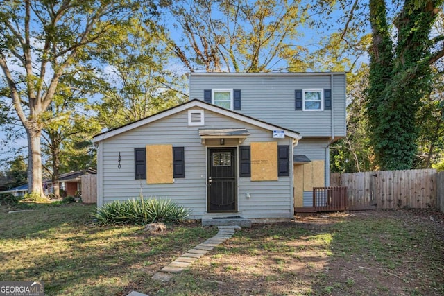 view of front facade with a front yard