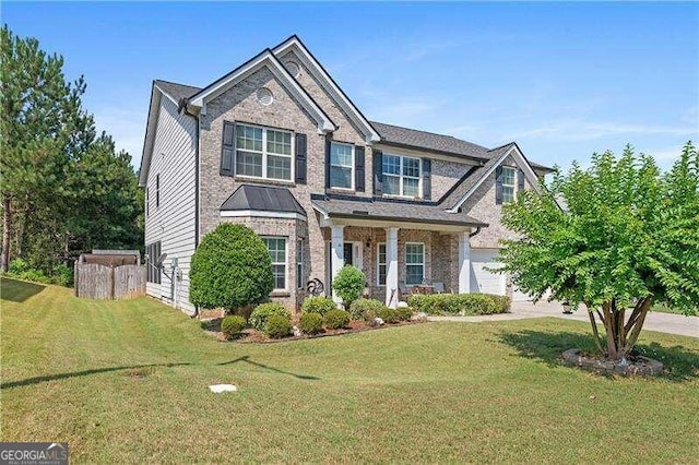 view of front of house featuring a front lawn