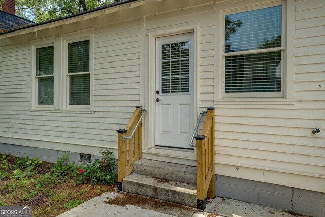 31 N Broad St, Porterdale, GA 30014 - entrance to property featuring crawl space