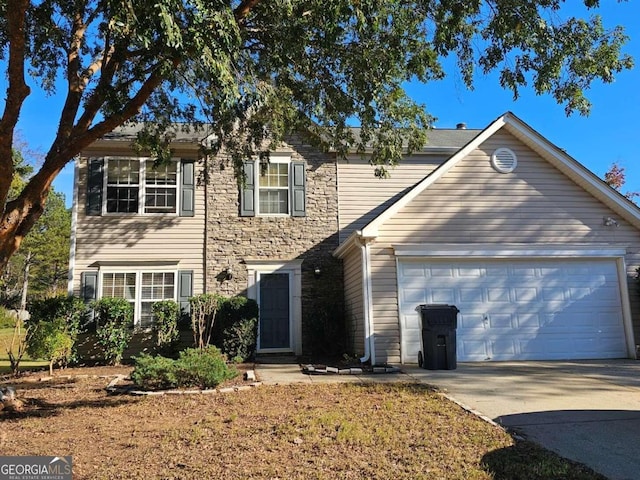 view of front facade featuring a garage