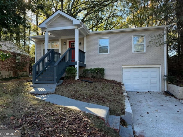 view of front facade featuring a garage