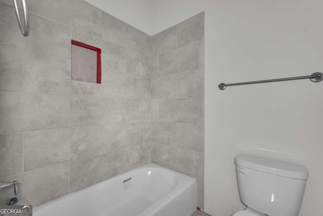 2005 Washington St, Savannah, GA 31406 - bathroom featuring toilet and washtub / shower combination
