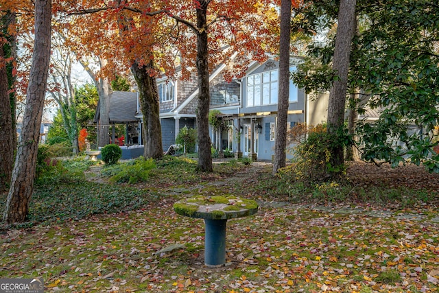 view of front of property