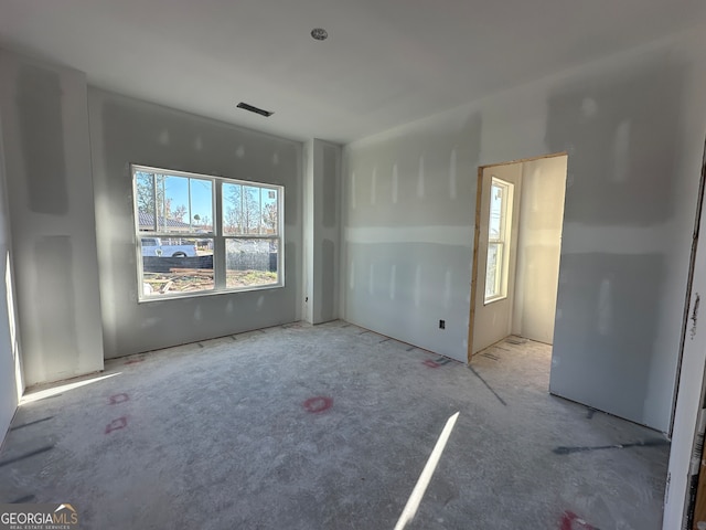 empty room featuring carpet floors