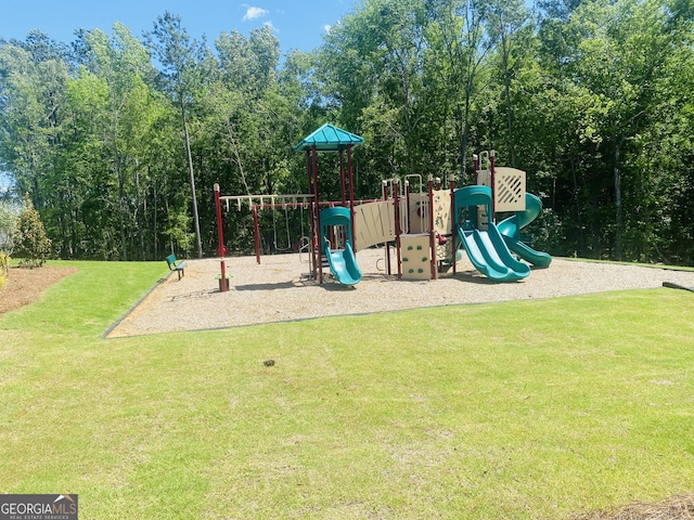 1141 Kingston Ave, Buckhead, GA 30625 - community jungle gym with a lawn
