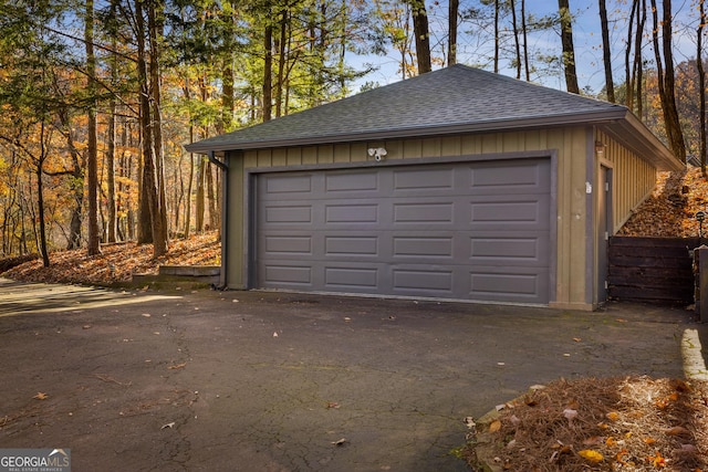 view of detached garage