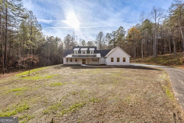 view of front of property