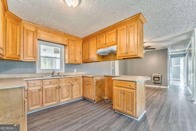 kitchen featuring sink