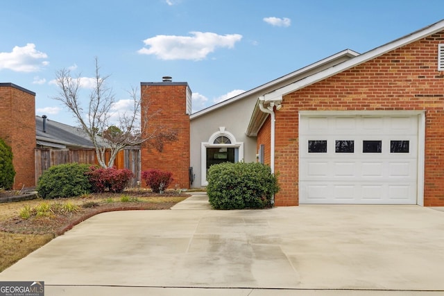 view of front facade with a garage