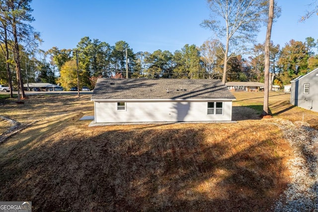 exterior space featuring a lawn