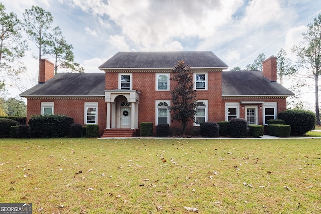 view of front of house featuring a front yard