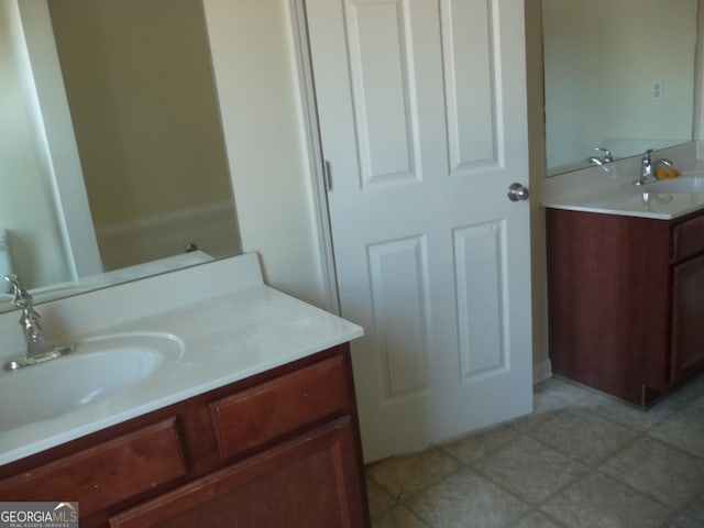 bathroom with vanity