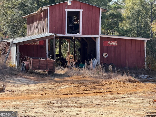 view of outdoor structure