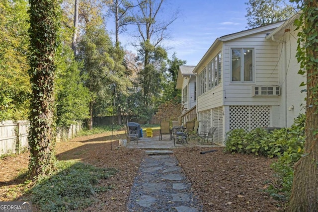 view of yard featuring a patio