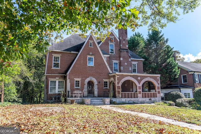 view of front facade with a porch