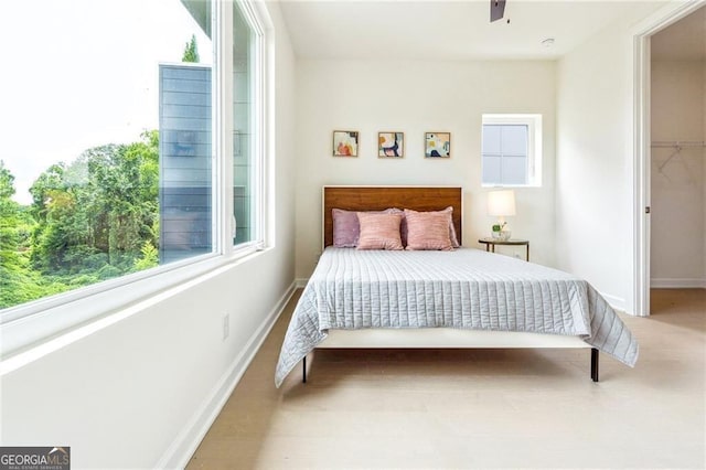 bedroom featuring ceiling fan