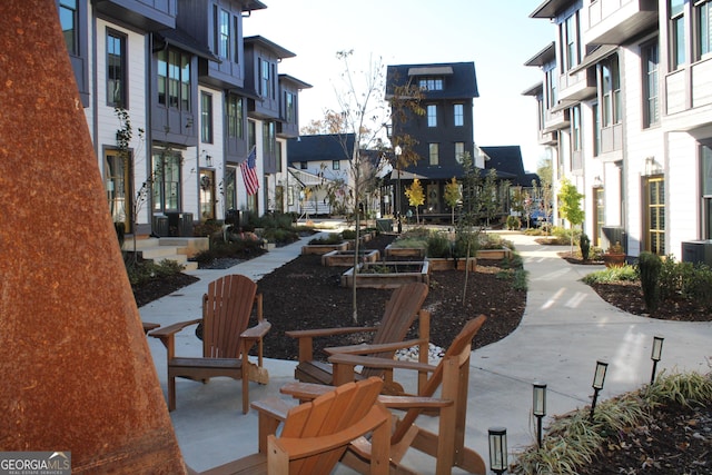 surrounding community featuring a residential view