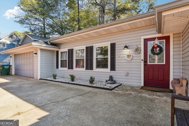 view of front of home featuring a garage