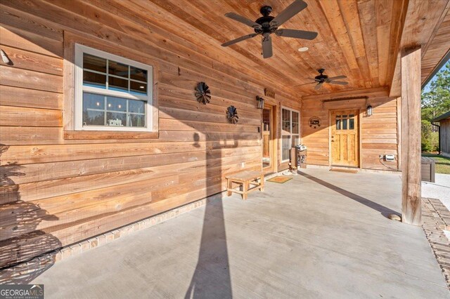 view of patio with ceiling fan