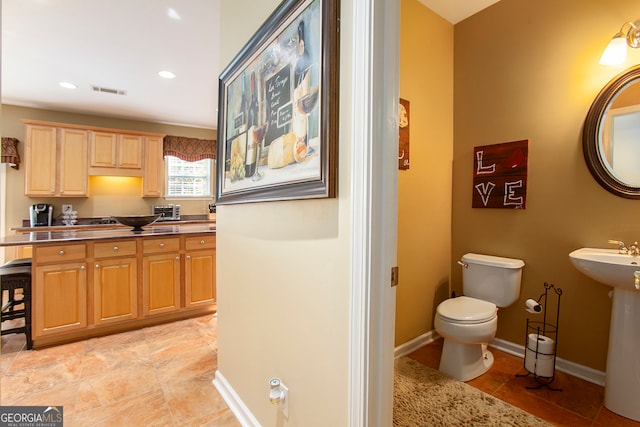 kitchen featuring sink