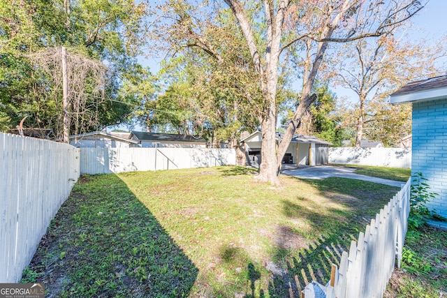 view of yard with a patio area