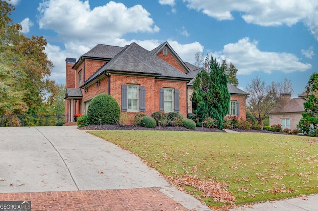 front of property featuring a front yard