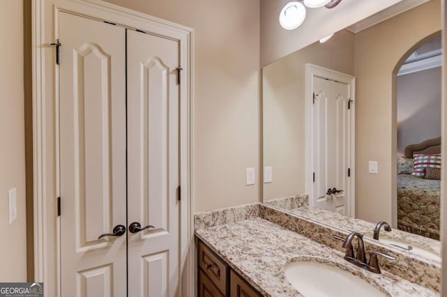 bathroom with vanity