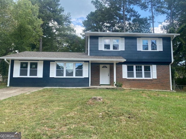 view of front of house with a front lawn