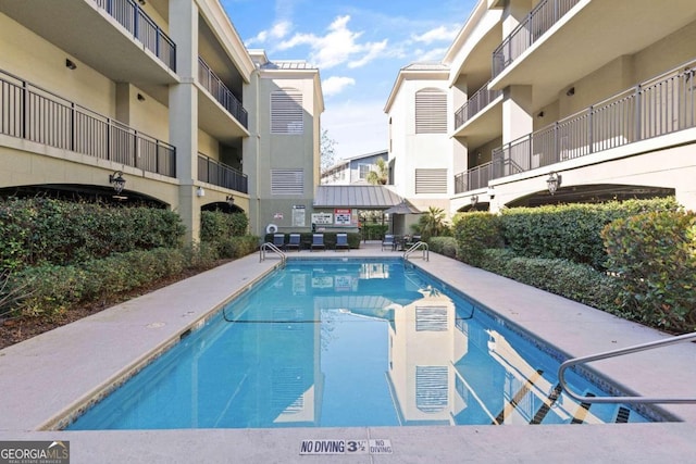 150 Salt Air Dr Unit 310, Saint Simons, GA 31522 - view of community pool