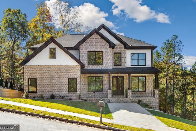 view of front of home with a front lawn