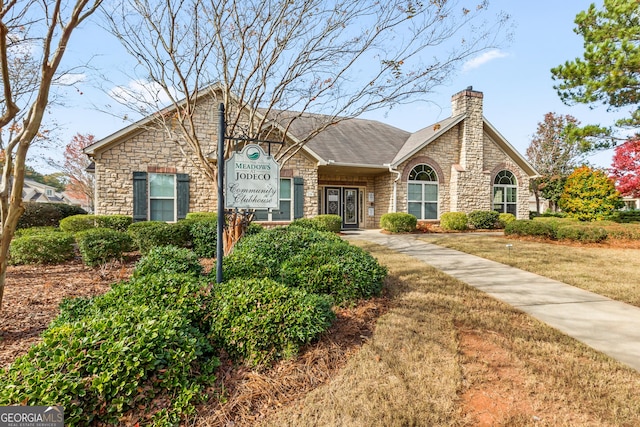 view of front of property