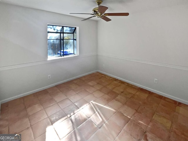 empty room with ceiling fan