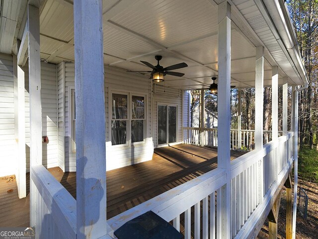 deck with ceiling fan