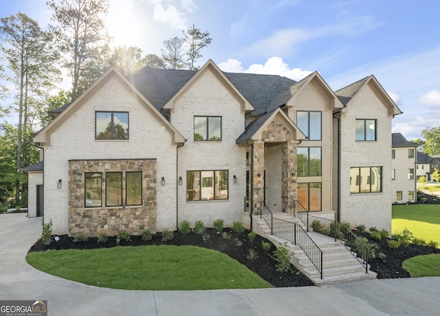 view of front of house with a front yard