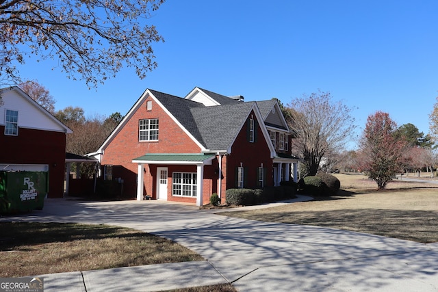 view of front of property