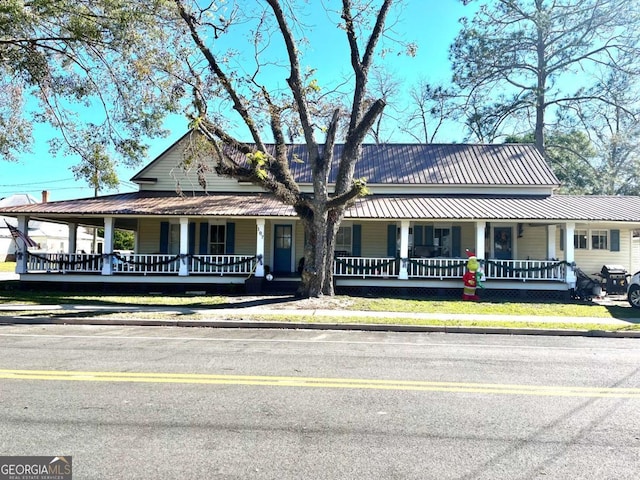 view of farmhouse inspired home