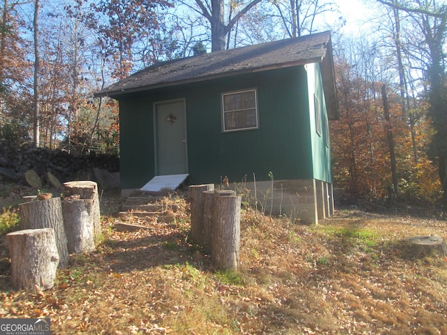 view of outbuilding