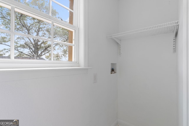 laundry room with washer hookup