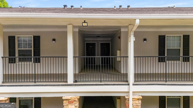 exterior space featuring a balcony