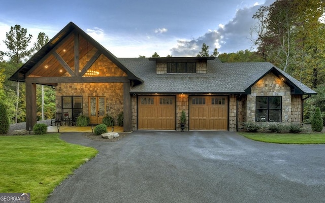 view of front facade with a front yard