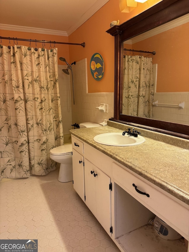 bathroom featuring a shower with curtain, crown molding, tile walls, and toilet