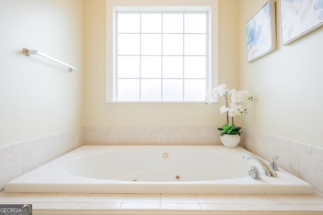 3798 Bermuda Run Dr, Valdosta, GA 31605 - full bathroom featuring a tub with jets