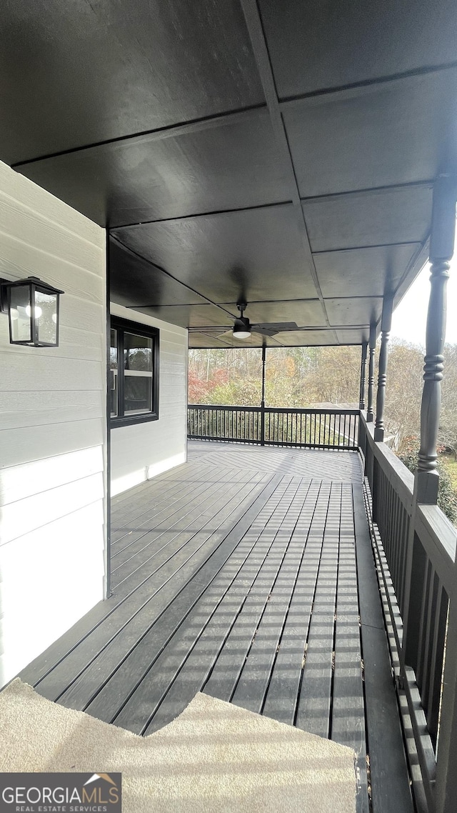 deck with ceiling fan