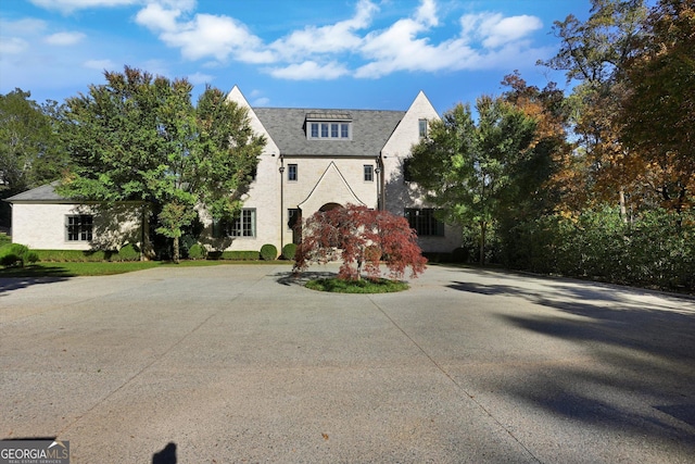 view of front facade