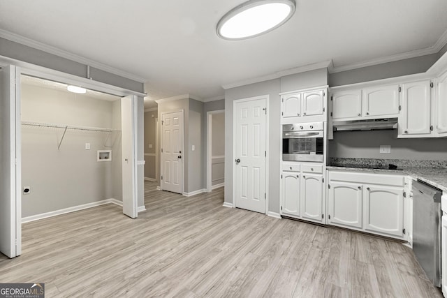 kitchen with crown molding, white cabinets, stainless steel appliances, and light wood-type flooring